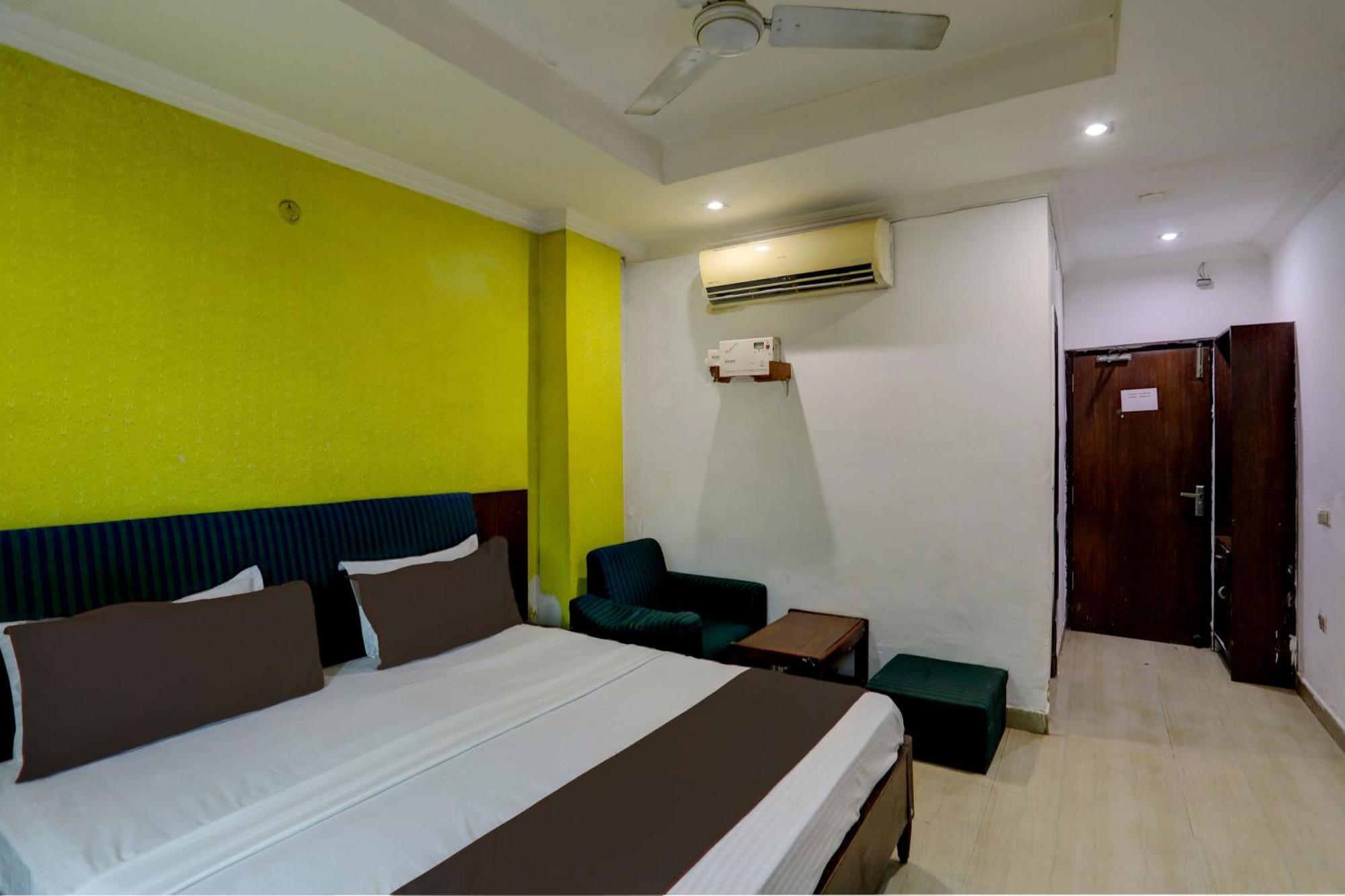 Hotel Monarch Inn Lucknow Bagian luar foto