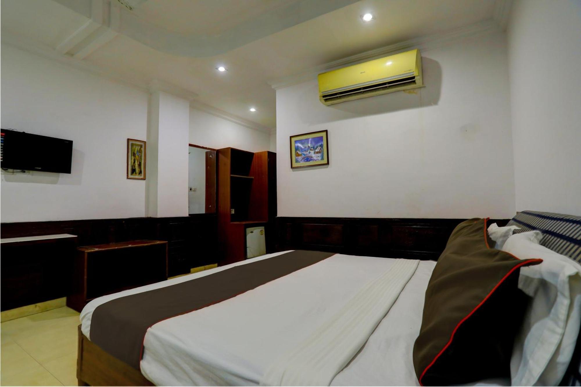 Hotel Monarch Inn Lucknow Bagian luar foto