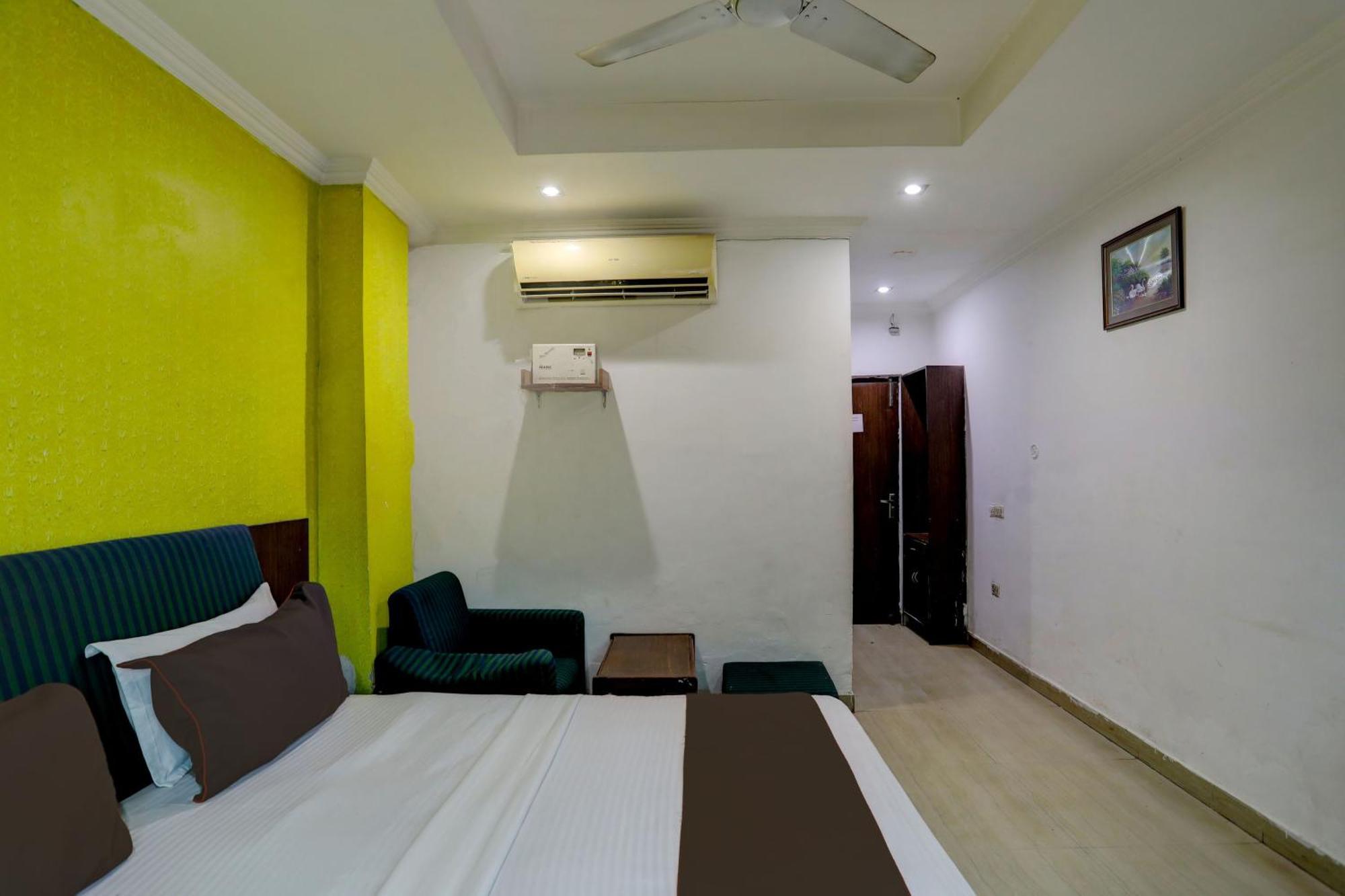 Hotel Monarch Inn Lucknow Bagian luar foto