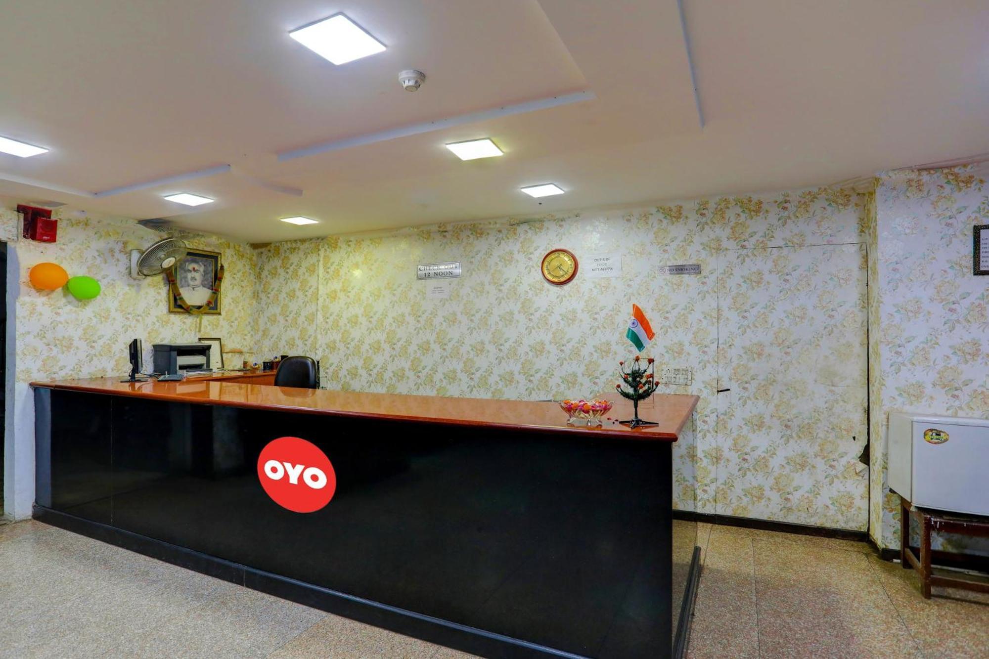 Hotel Monarch Inn Lucknow Bagian luar foto