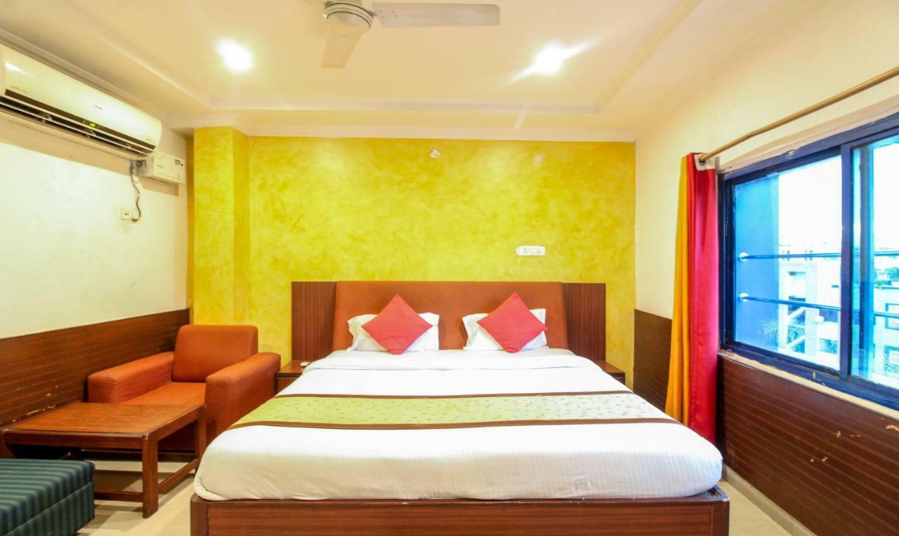 Hotel Monarch Inn Lucknow Bagian luar foto
