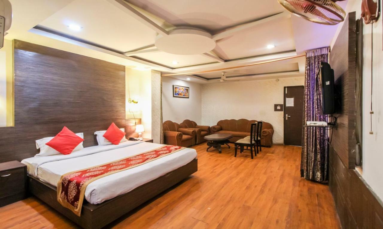 Hotel Monarch Inn Lucknow Bagian luar foto