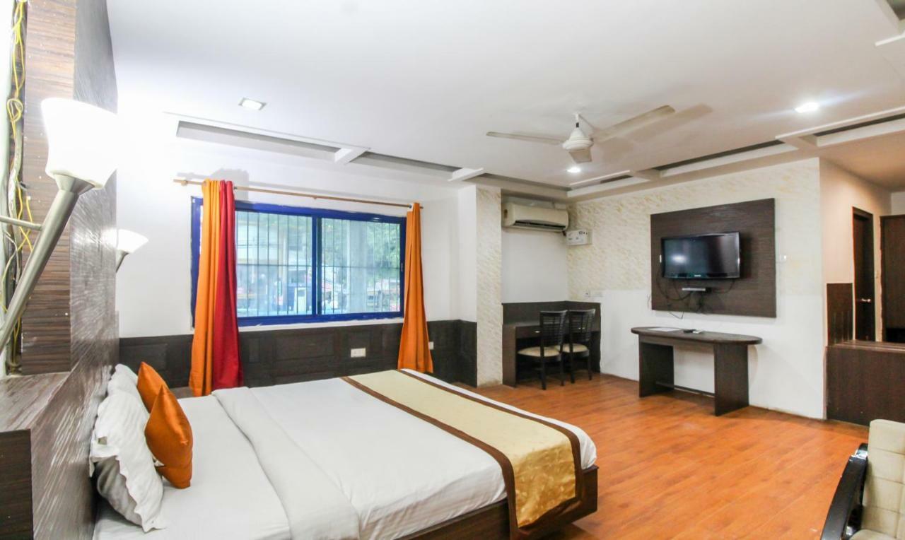 Hotel Monarch Inn Lucknow Bagian luar foto