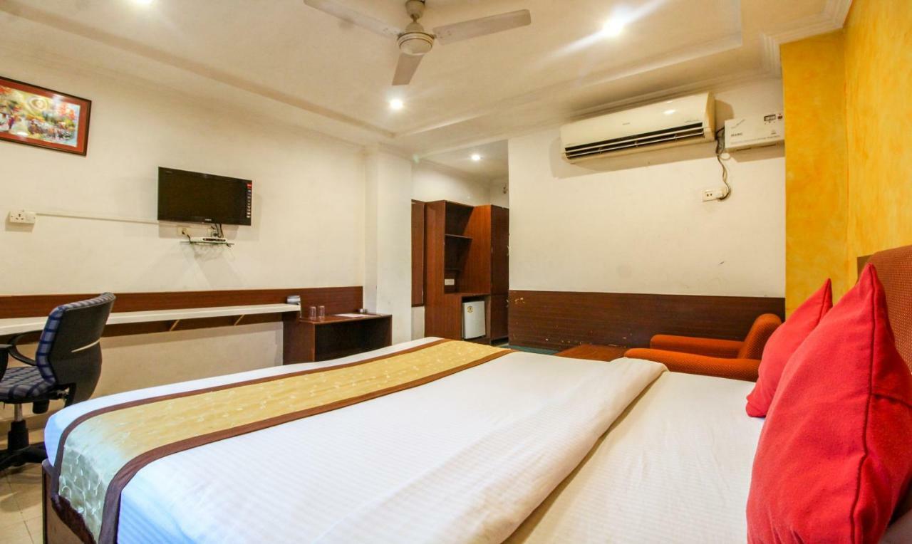 Hotel Monarch Inn Lucknow Bagian luar foto